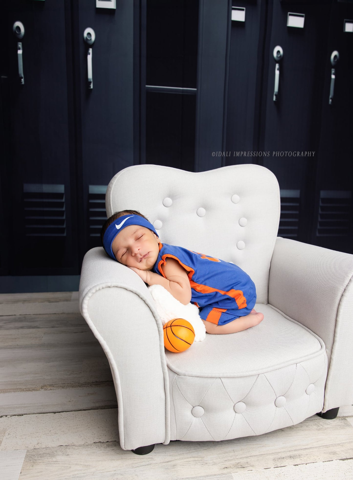 Newborn Basket Ball Outfit, Sweatband, reversible Knotted Bow, New York Nicks Photo Prop