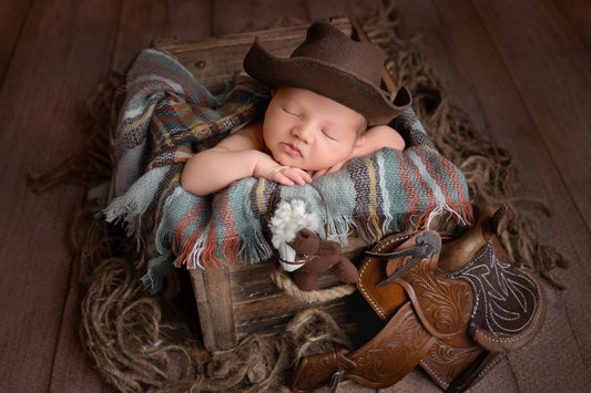 Newborn Cowboy / Saddle / chaps