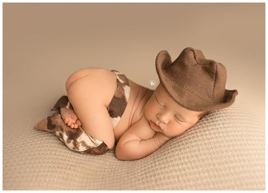 Newborn Cowboy / Saddle / chaps