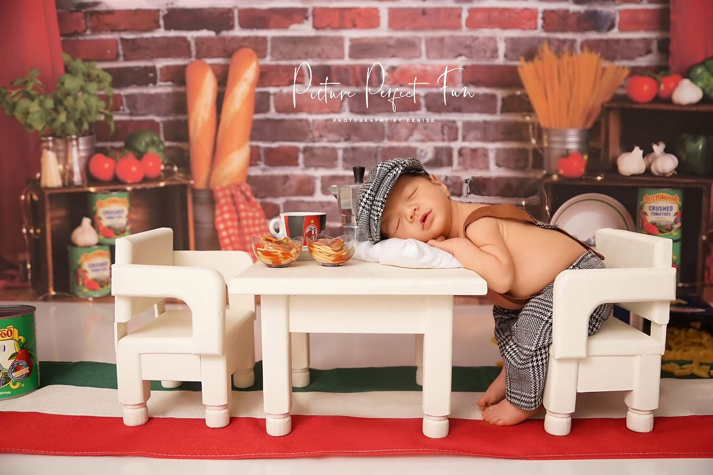 Table and chairs newborn