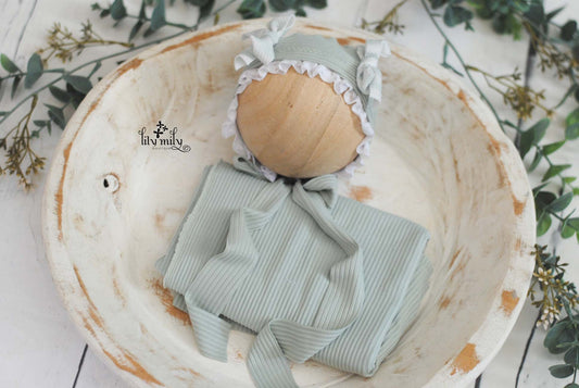 Newborn bonnets and wraps