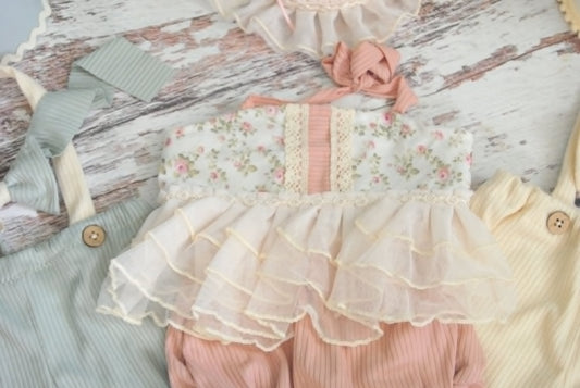 Triplets, Boys and Girls 6-12 month Party Hats, Suspenders w/ Bow Tie, and Ruffled Dress, Ice Cream Themed Photos, Summer Cake Smash.