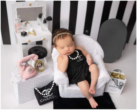 Little black dress w/ pearls