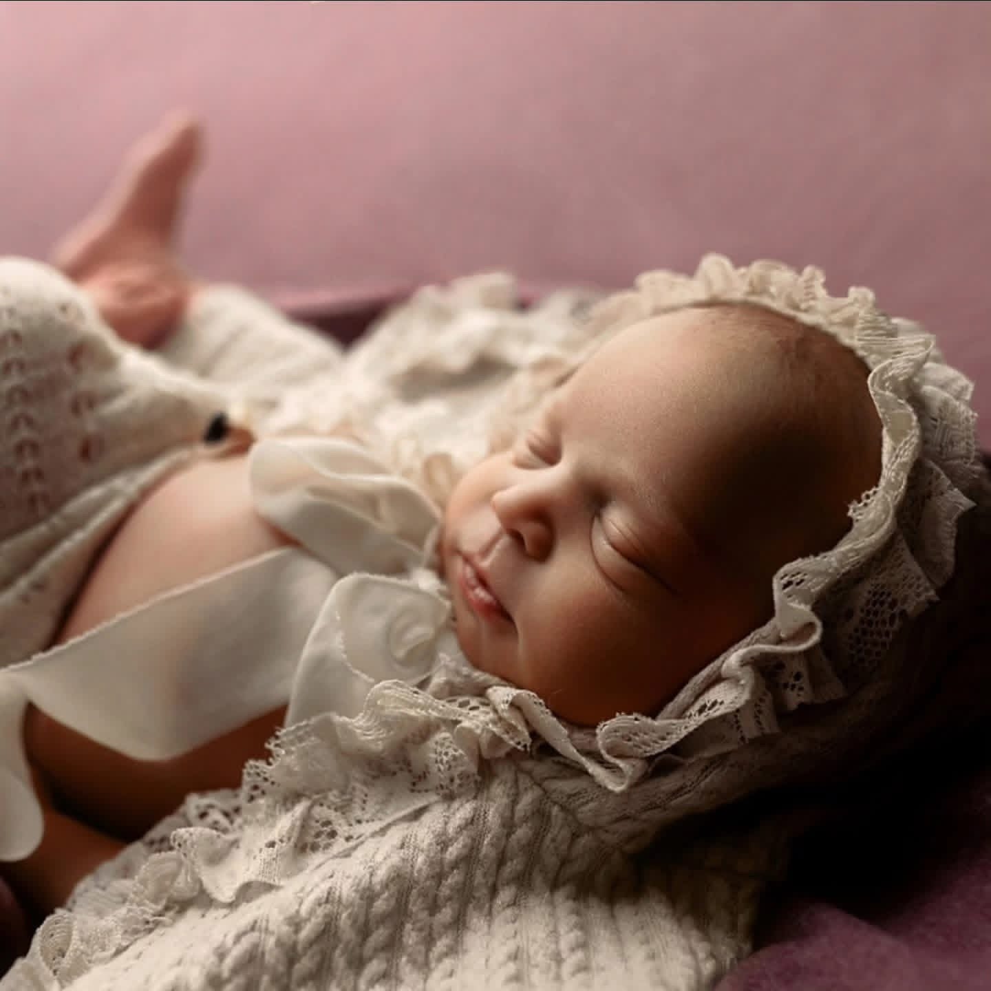 Newborn caplet, bump and leggings |Newborn photo prop
