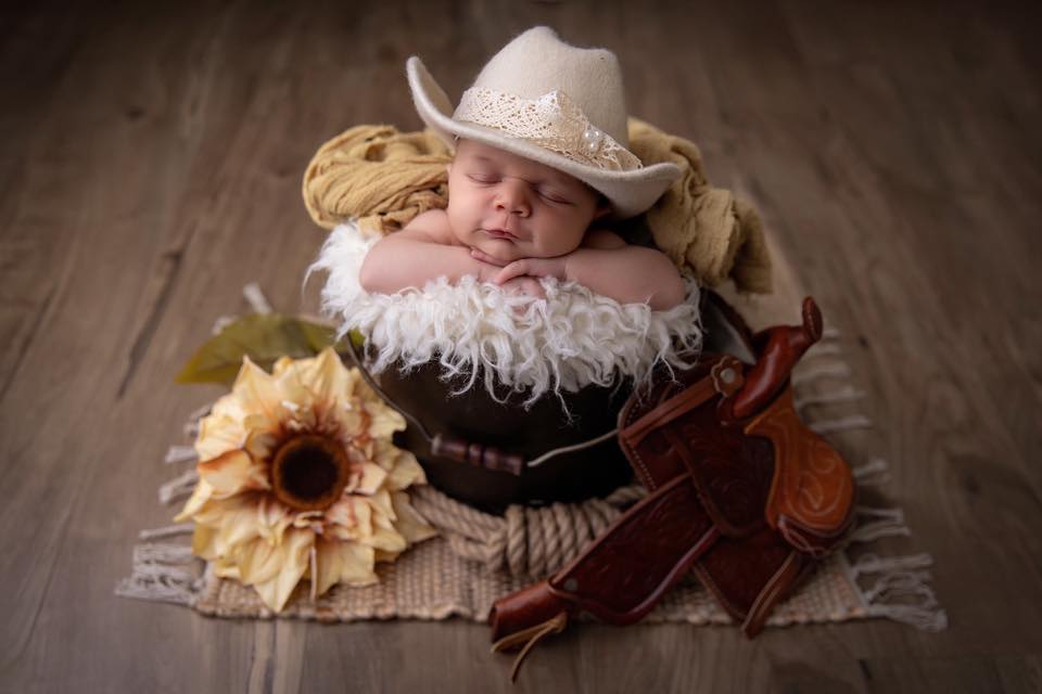 Newborn Cowboy / Saddle / chaps