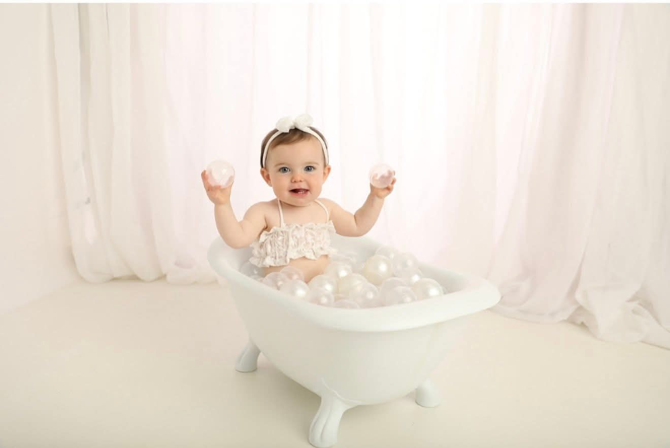 6-12 Month Lace Ruffled Top w/ panties and Bow