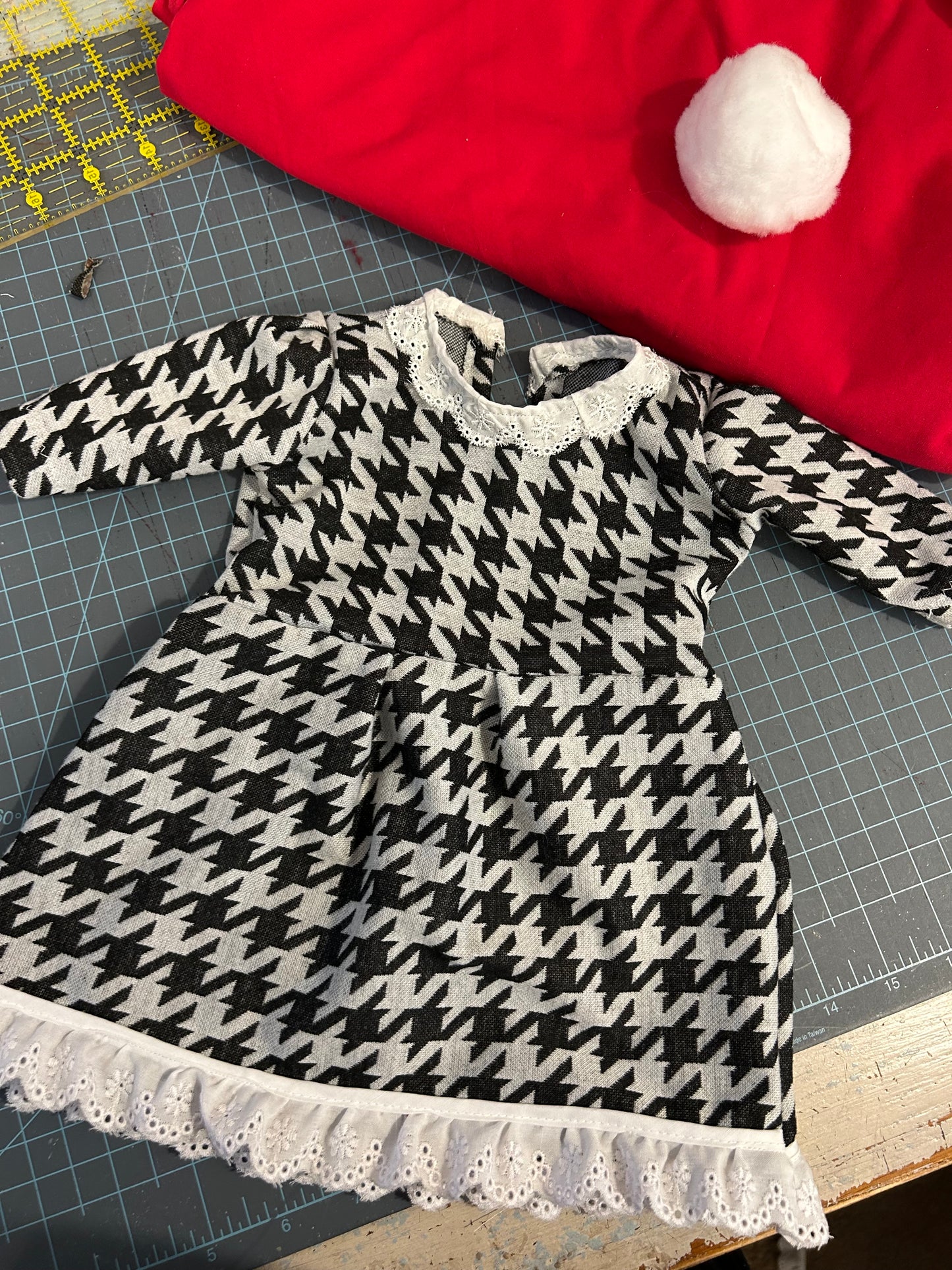 Newborn Christmas Outfit, Cindy Who, Dress and Cape.