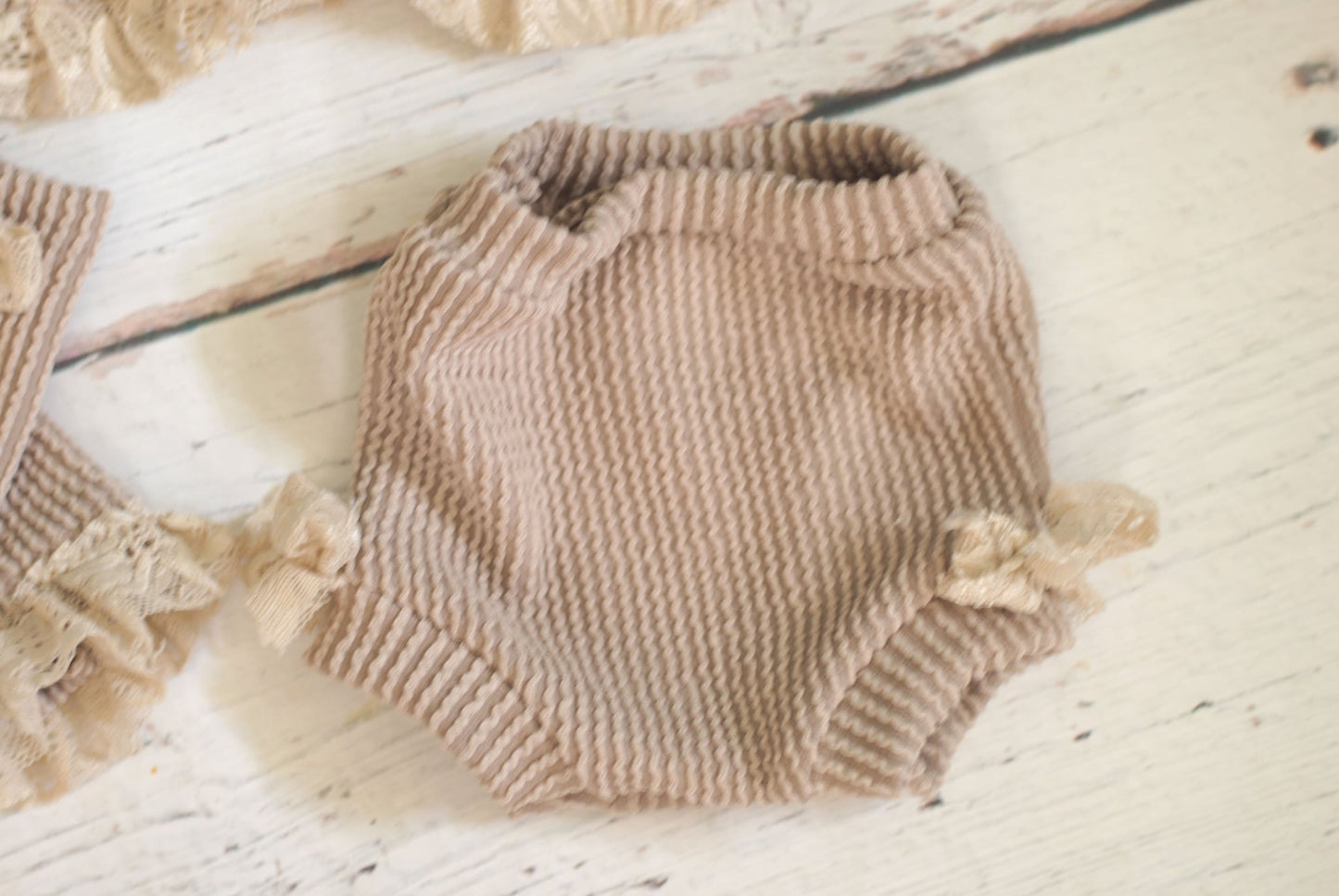 Newborn caplet, bump and leggings |Newborn photo prop